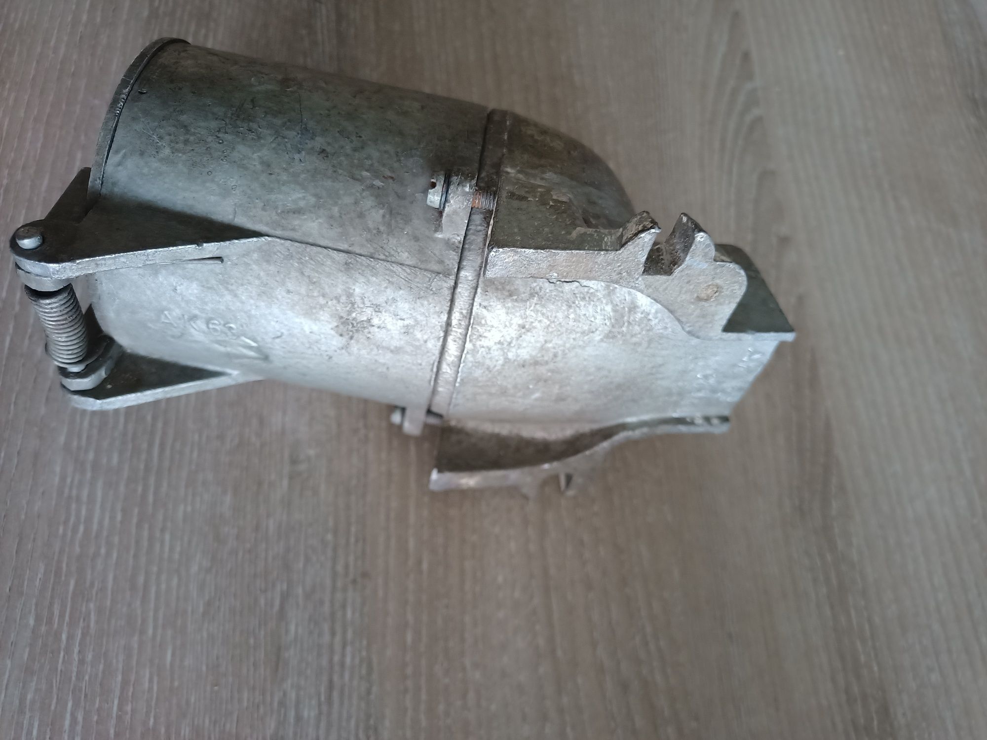 Gniazdo siłowe 32a