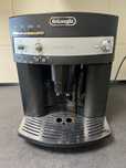 #1298 ekspres do kawy DeLonghi Magnifica es 3000.b automat expres