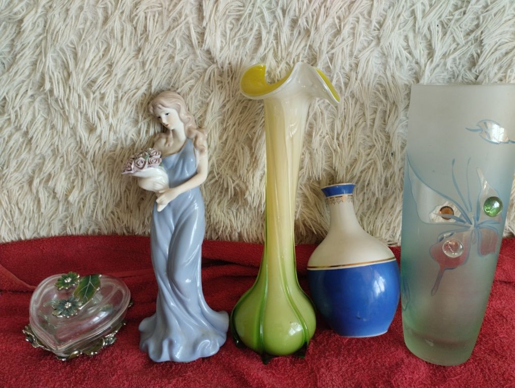 Винтажные вазы,шкатулки