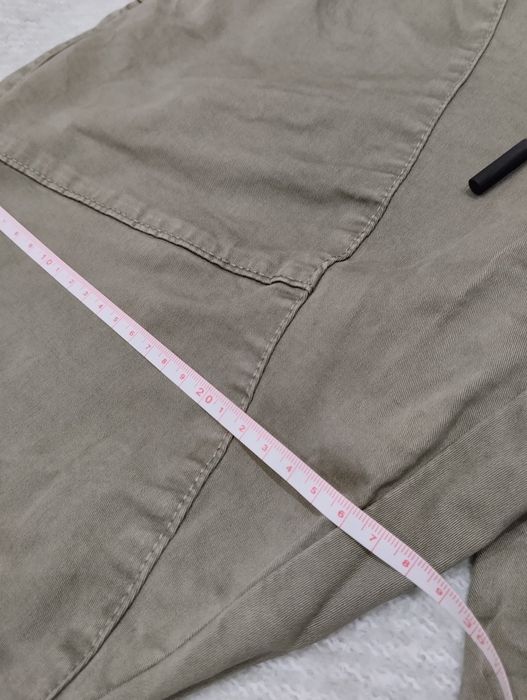 Beżowe męskie spodnie ~ Cropp ~ XS używane