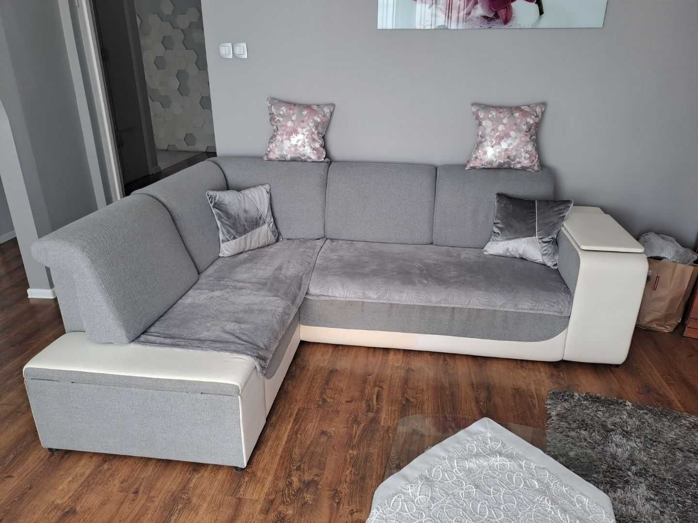 Narożnik z funkcją spania