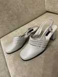 Buty obcas jasnoszare M. Opyrchał 39/40