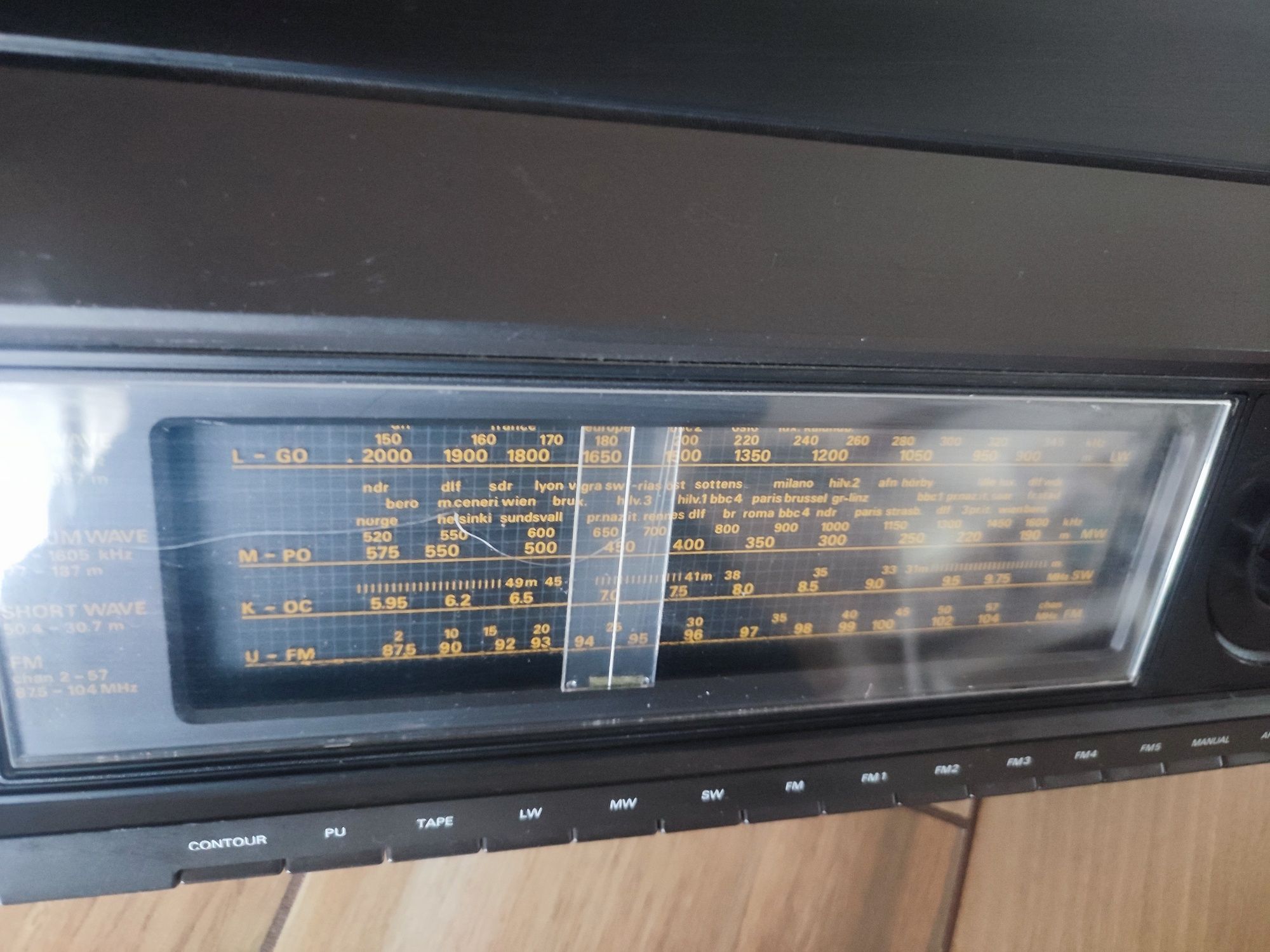 WIOSENNE PORZĄDKI Tuner+ przedwzmacniacz Philips 22 rh743