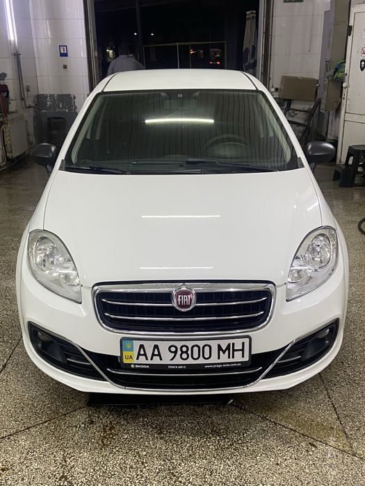 Fiat linea 2013 рік 1.4 газ/бензин