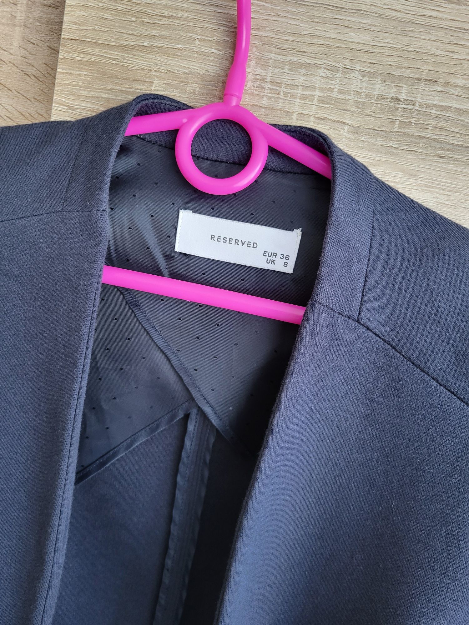Granatowy żakiet Reserved 36