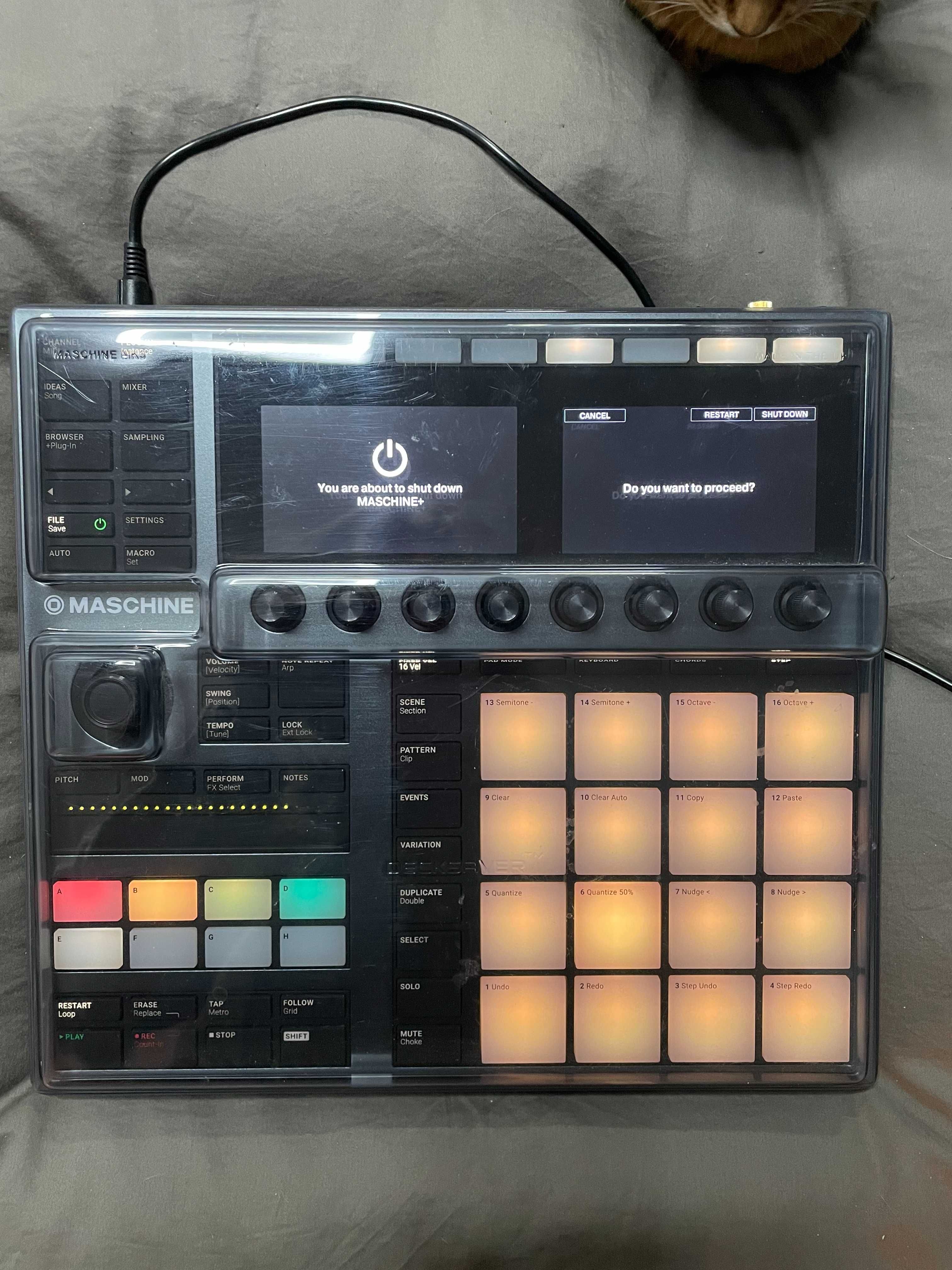 продам Native instruments Maschine plus