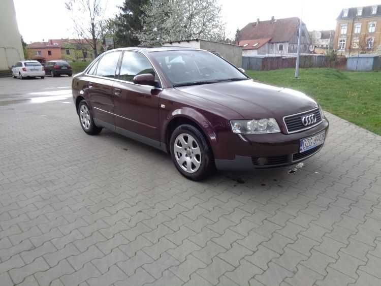 Audi A4 1.6 benzyna 102KM