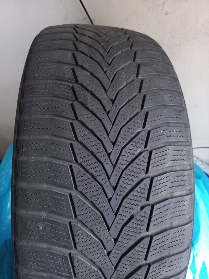 Opony Nexen 18"    .
