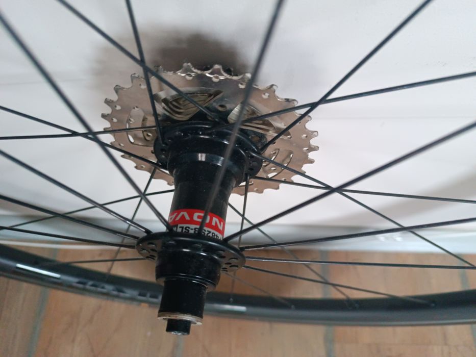 Sprzedam tyle koło evenlite karbonowe