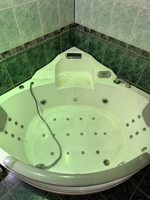 Продам душевую (джакузи) г.Терновка