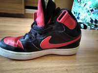 Botas Nike Tamanho 39