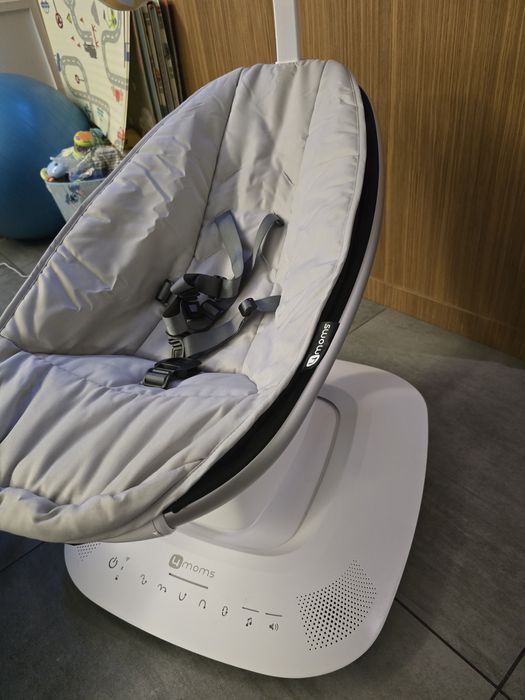 Заколихуючий центр 4Moms