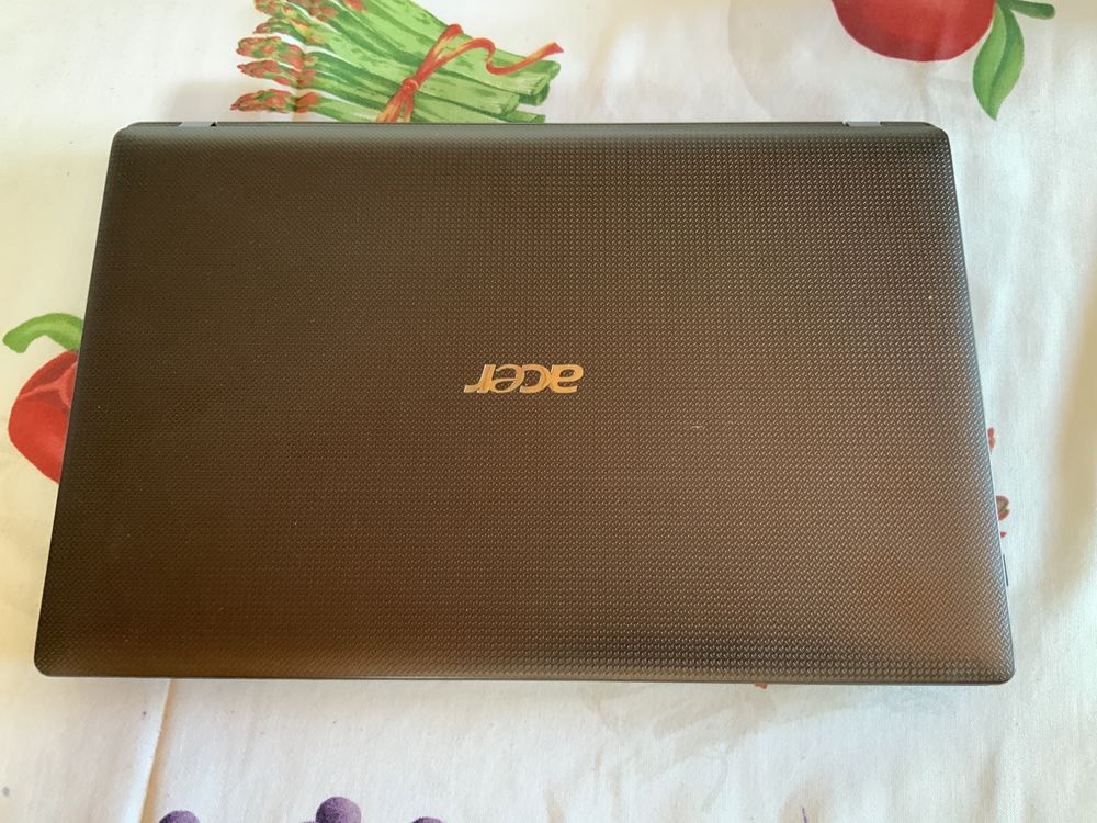 Portatil acer 5742z