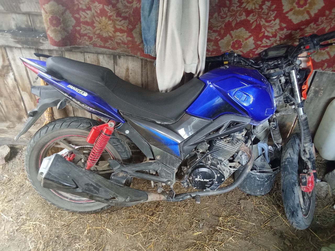 Продам спарк 200 р29 торг присутній