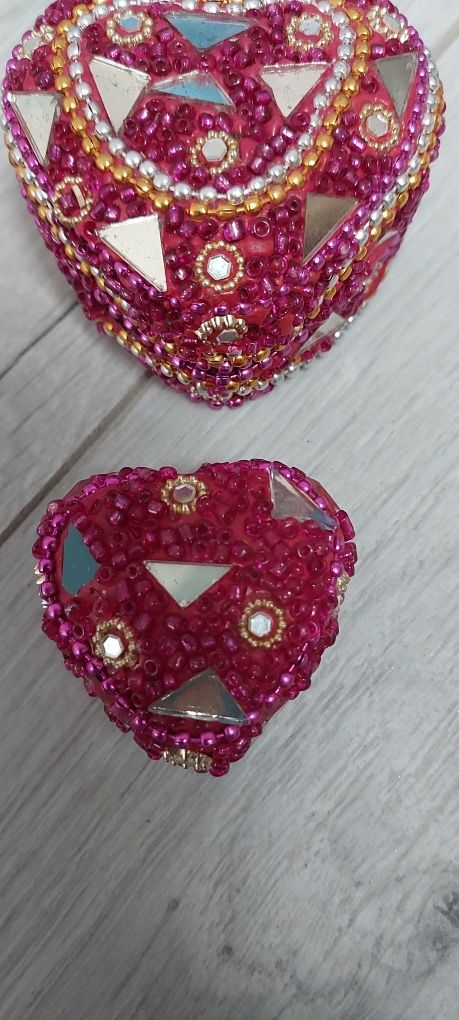 Pudełeczka trzy kuferki serduszka różowe na biżuterię walentynki