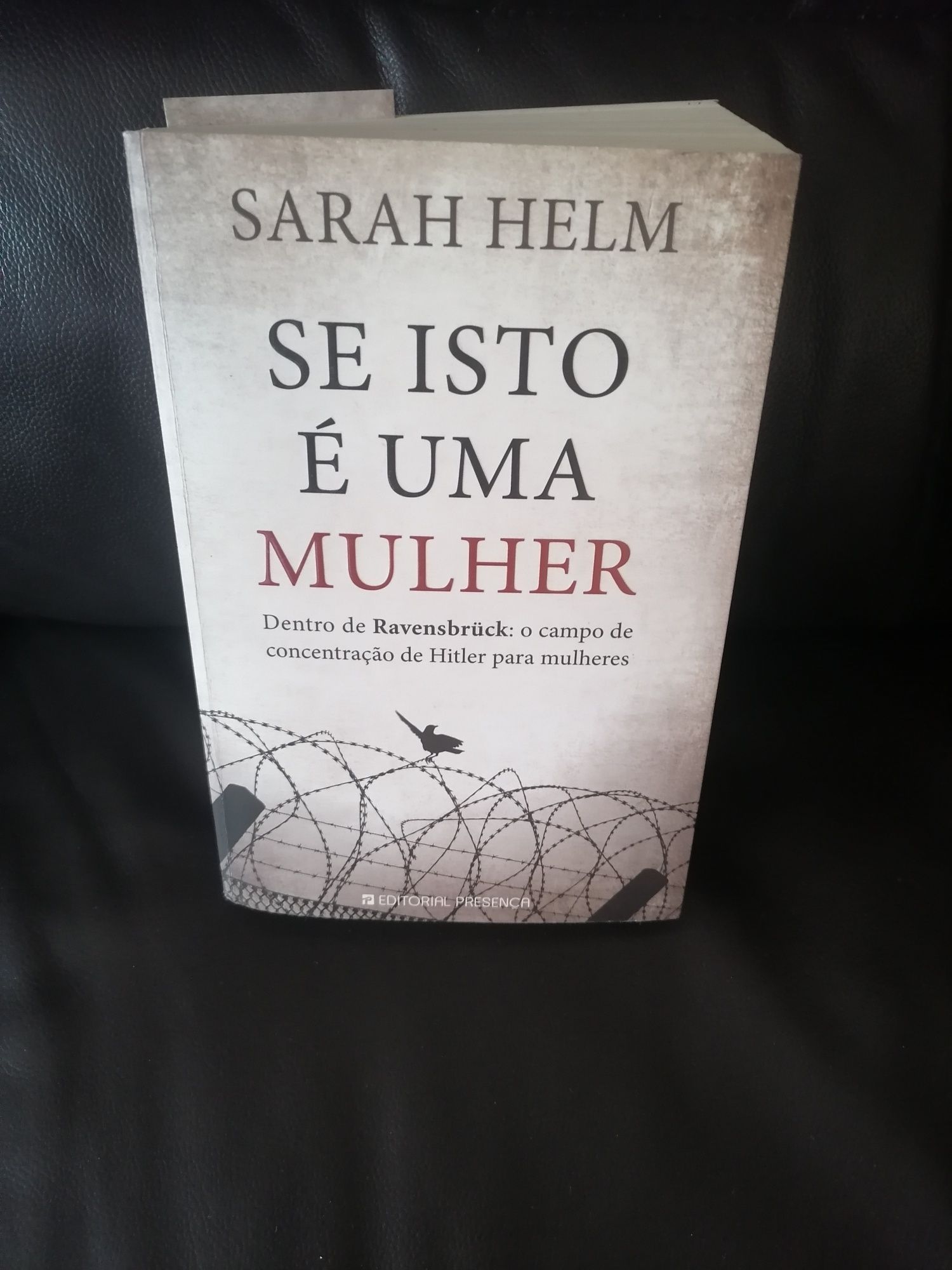 Livro "Se isto é uma mulher"