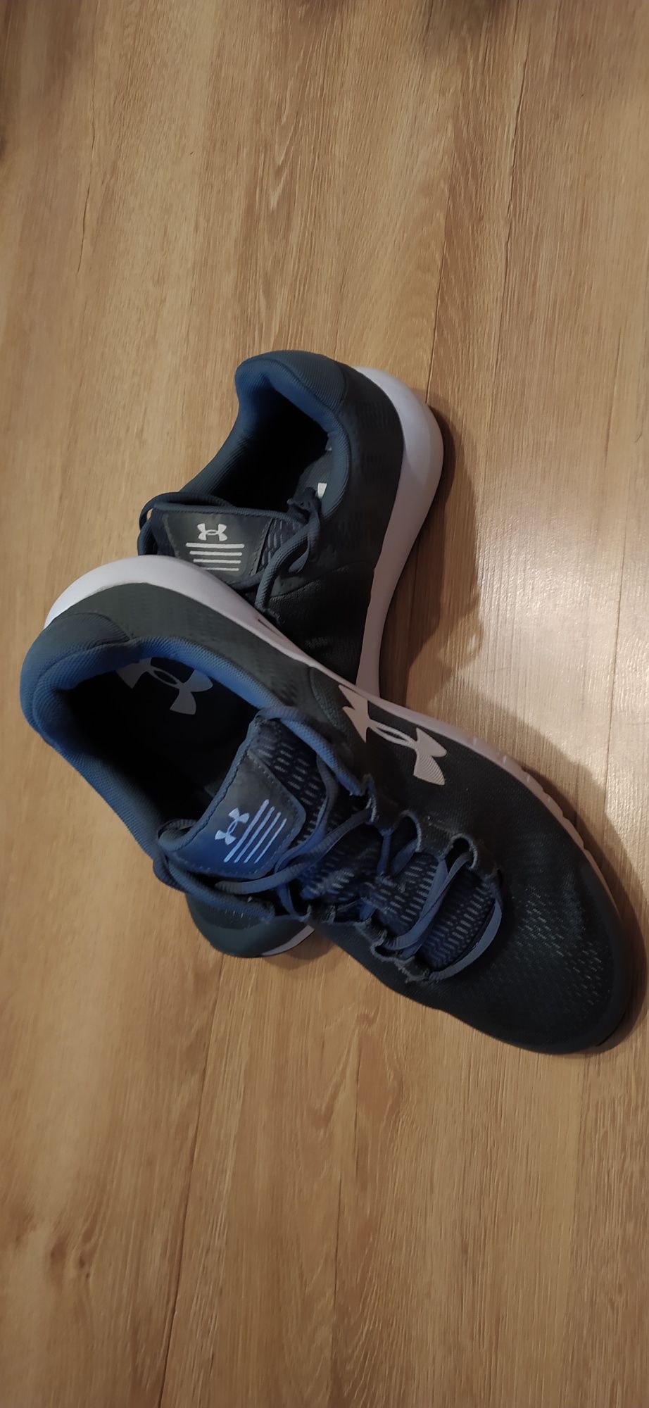 Buty Under Armour rozmiar 47,5
Rozmia