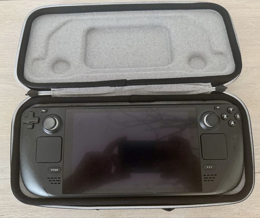 Steam Deck 512 GB – stan bardzo dobry + pokrowiec + szybka