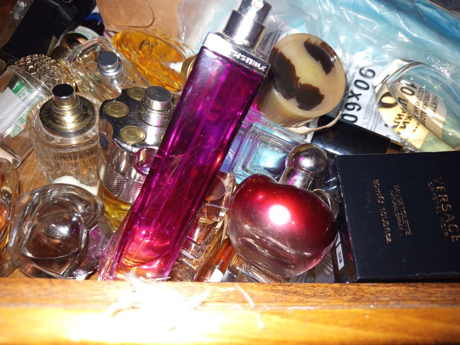 Флакон від парфумів Calvin Klein, Burberry, різні, оригінал, залишки