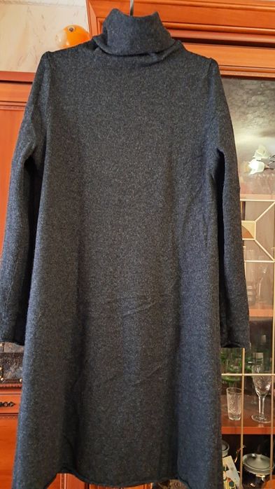 Продам шерстяное платье-гольф