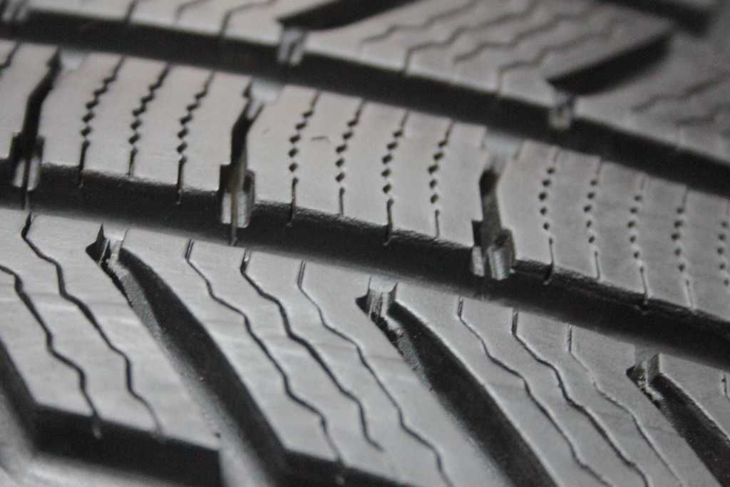 235/55/17 Continental WinterContact TS 870 P 235/55 R17 103V XL 2022r