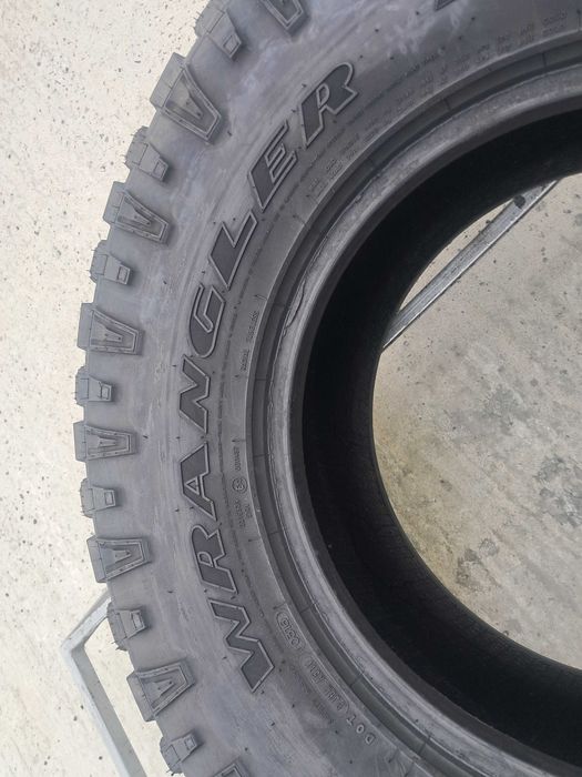 Резина всесезонна, одиночка, 315/70 R17 Good Year Wranglel Duratrac