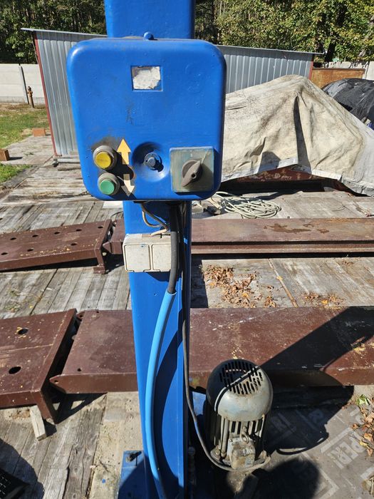 Podnośnik czterokolumnowy do 5t samochodowy busy maszyny rolnicze PL