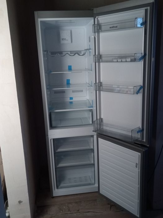 Холодильник Vest Frost новий