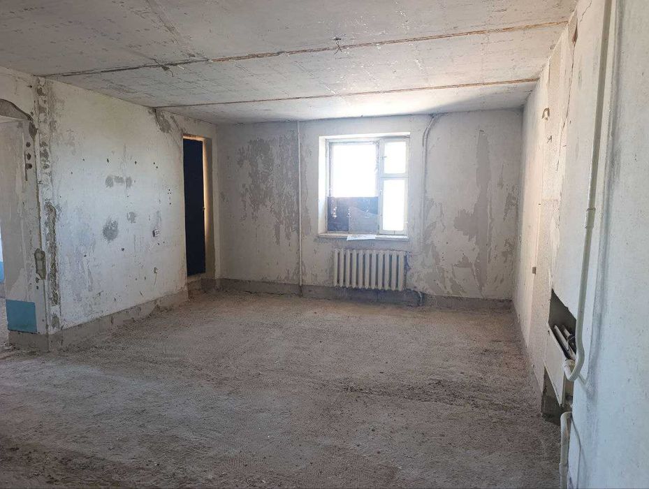 3-кімнатна квартира-студія під ваш ремонт на початку Богунії