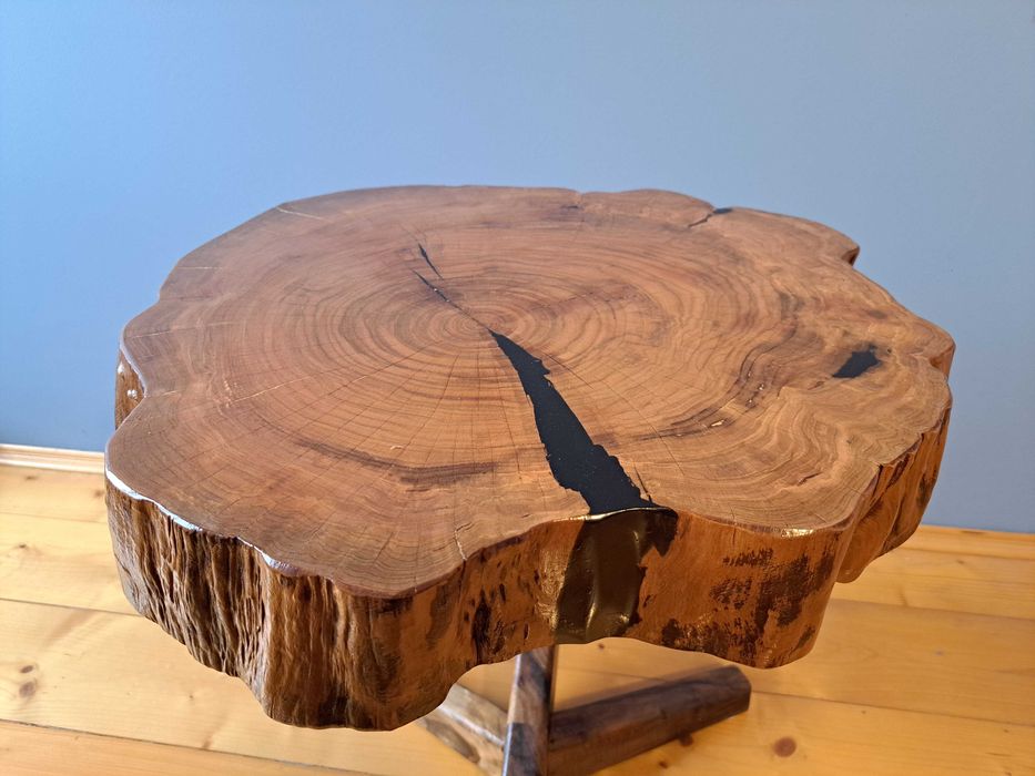 Rzemieślniczy stolik z drewna czereśniowego i orzechowego - LOFT