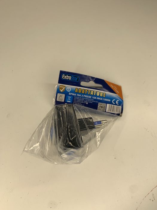 Tomadas inteligentes (wi-fi) e adaptadores (fichas italianas)