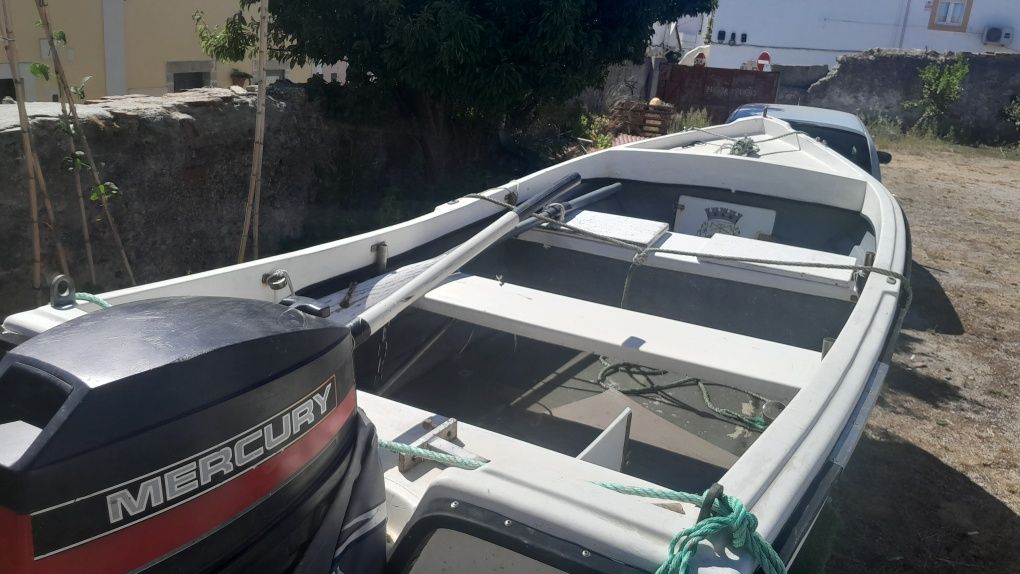 Vende-se Barco em excelente estado