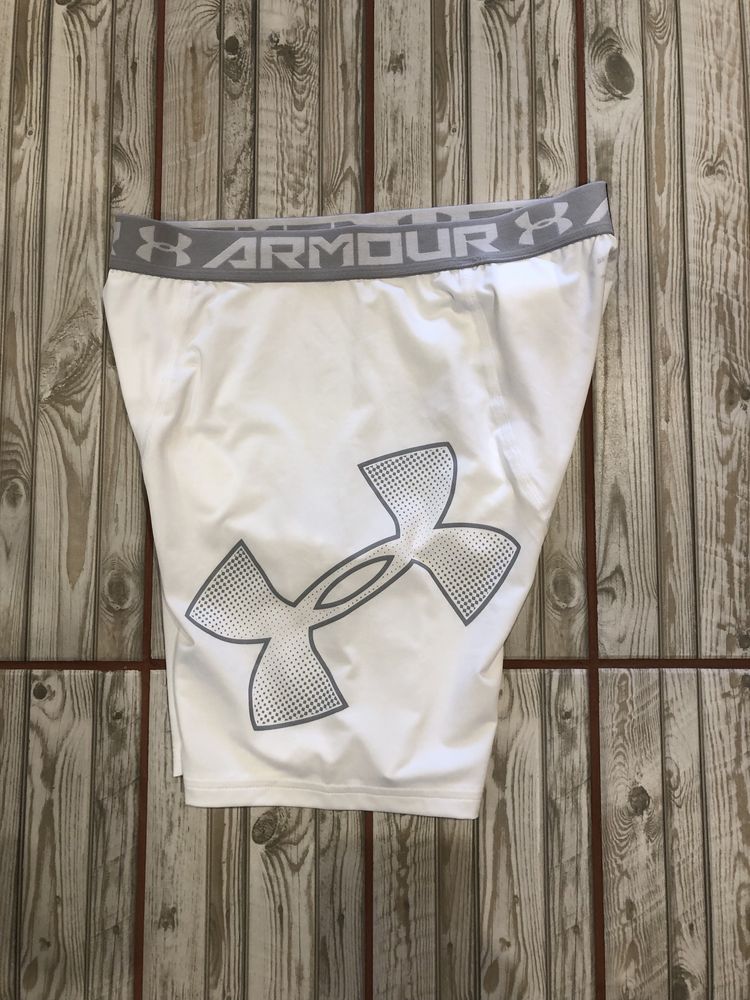 Компрессионные, термо шорты Under Armour