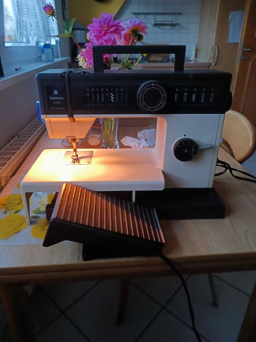 Швейна машина Husgarna 4121