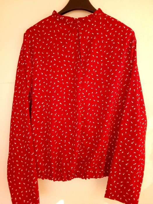 Blusa vermelha com flores - Lefties - Tamanho L