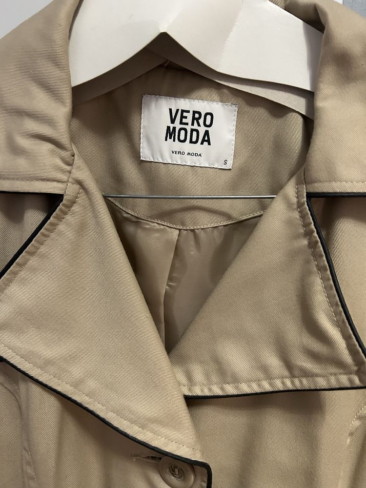 Beżowy/jasny płaszcz Vero Moda