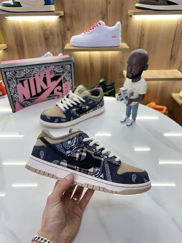 Кросівки Sb Dunk Low x Travis Scott Cactus Jack