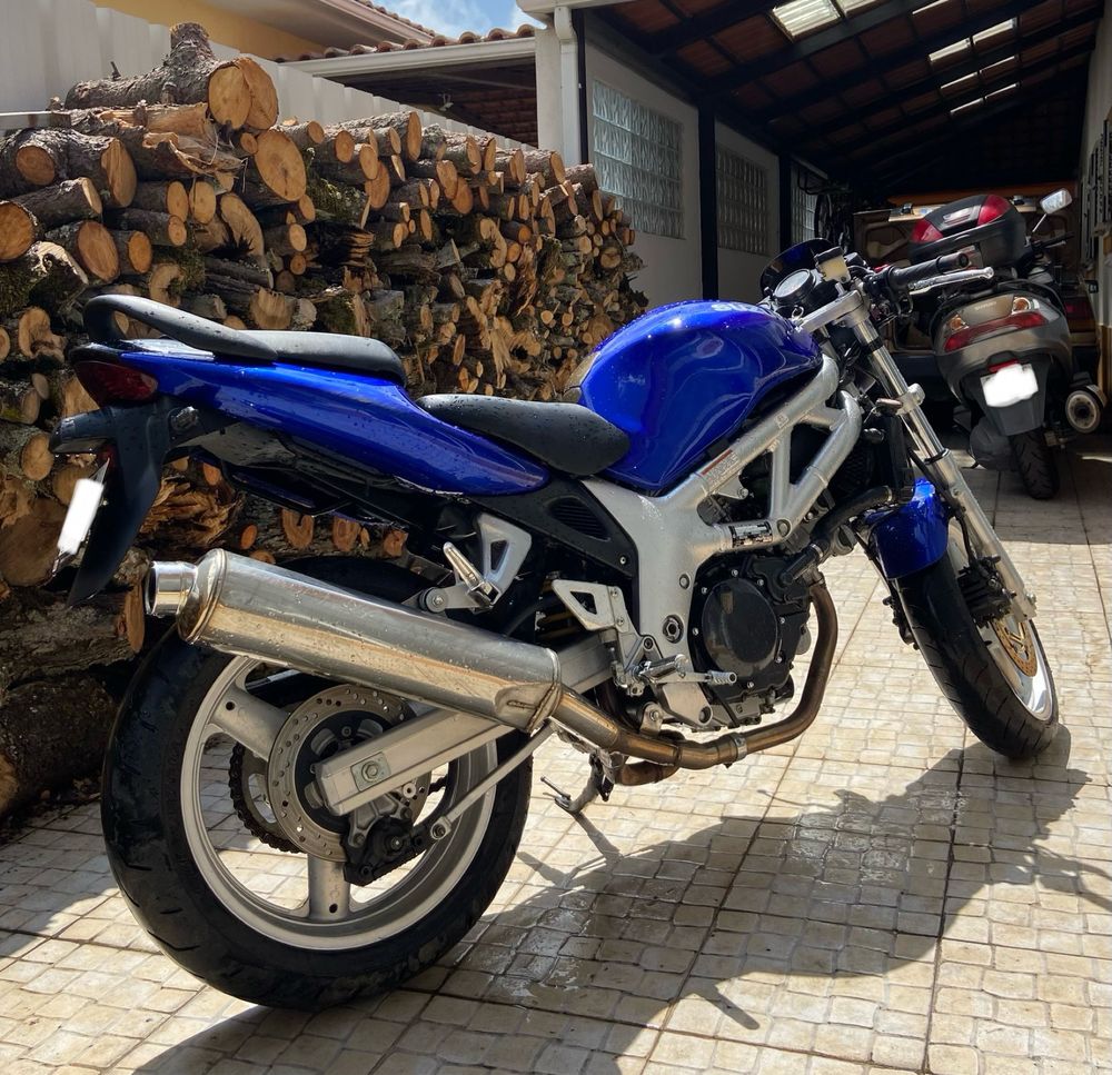 Suzuki SV650S 25kw (deslimitada)