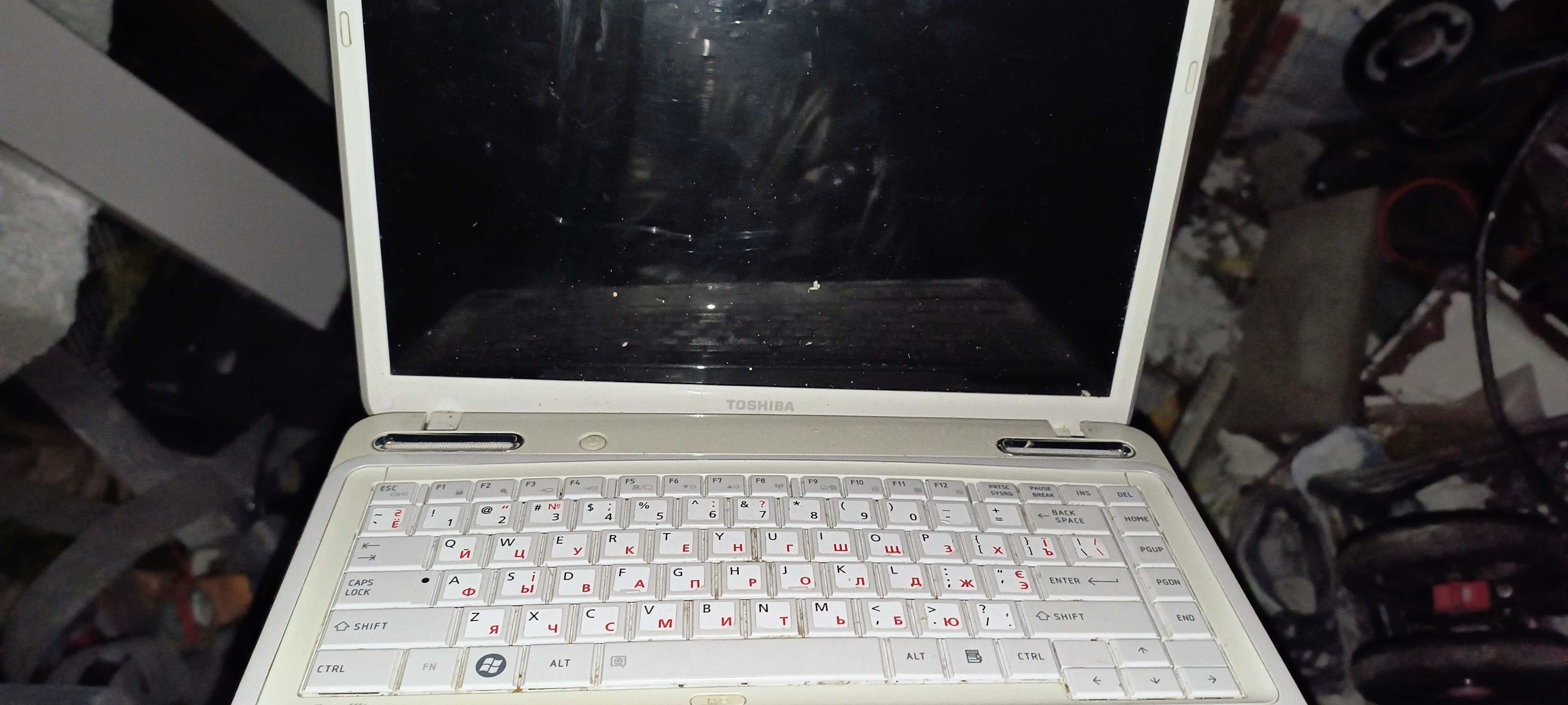 Toshiba l700 запчастини