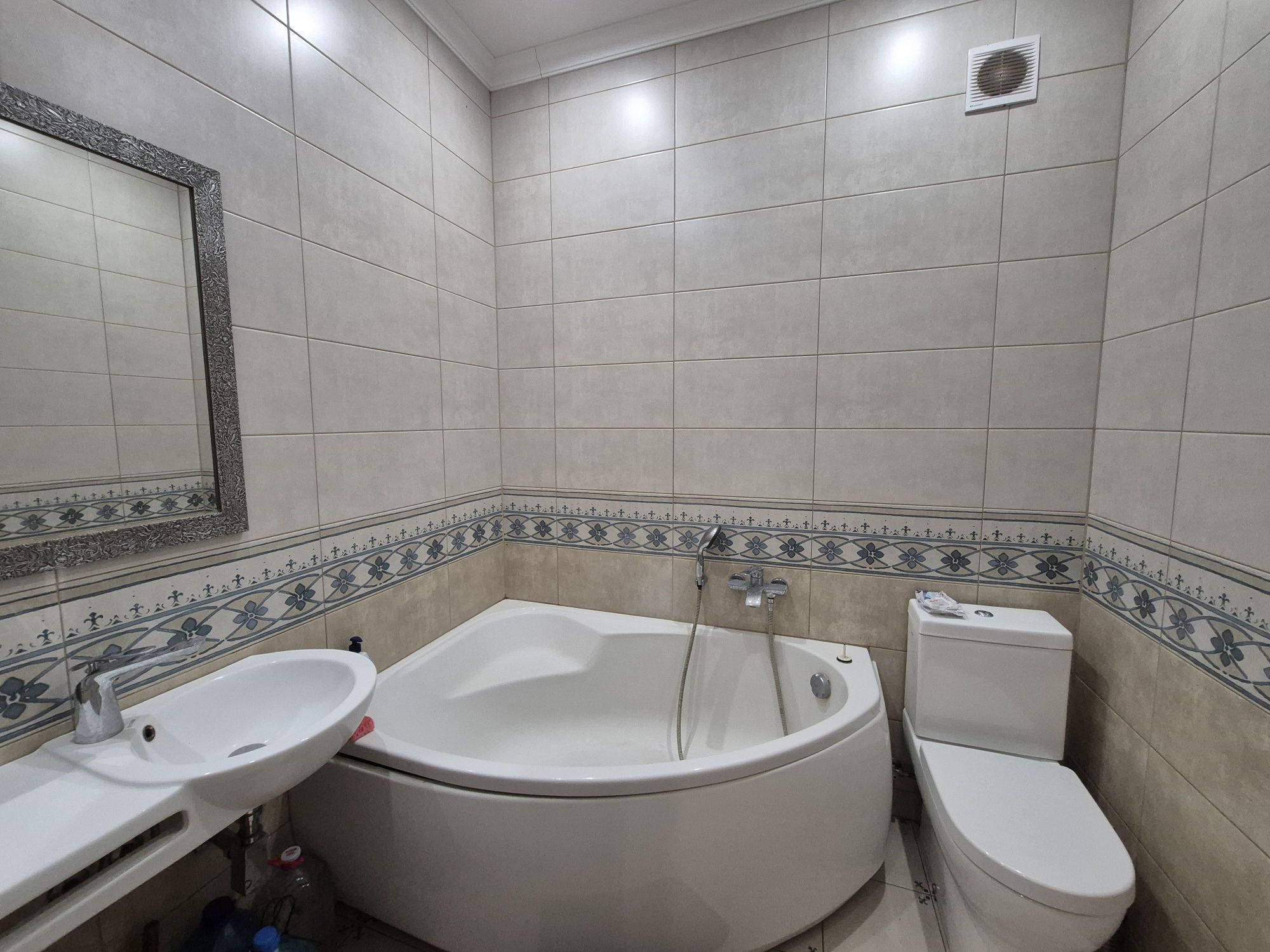 Сдам недорого красивую 2к.кв.в центре.FINKA