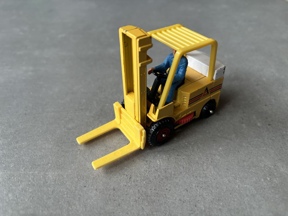 Model Corgi 1/32 Wózek Widłowy Allis-Chalmers ACP 60 made in Singapore