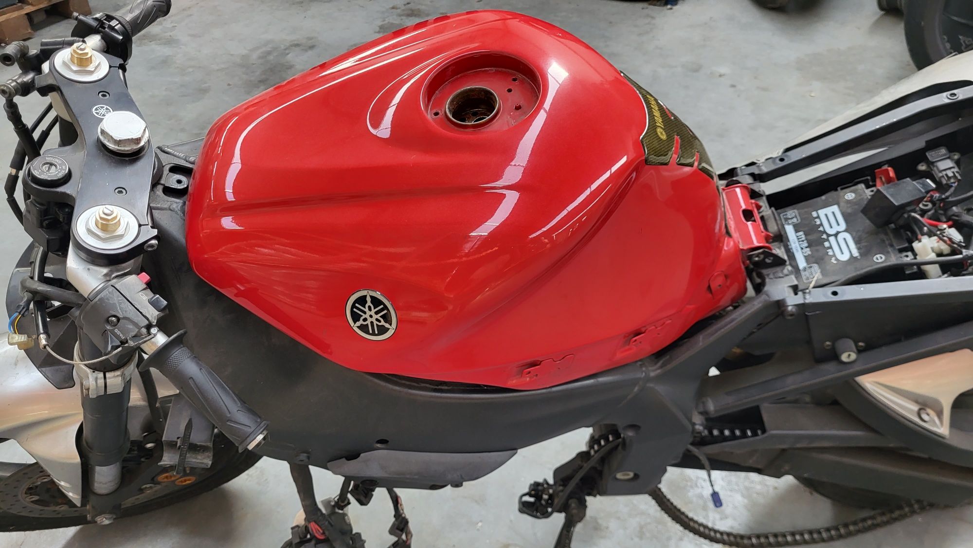 Yamaha R1 rn09 bak zbiornik paliwa
