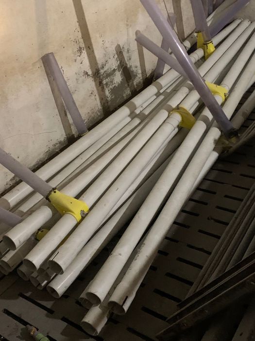 Продам кормороздачу