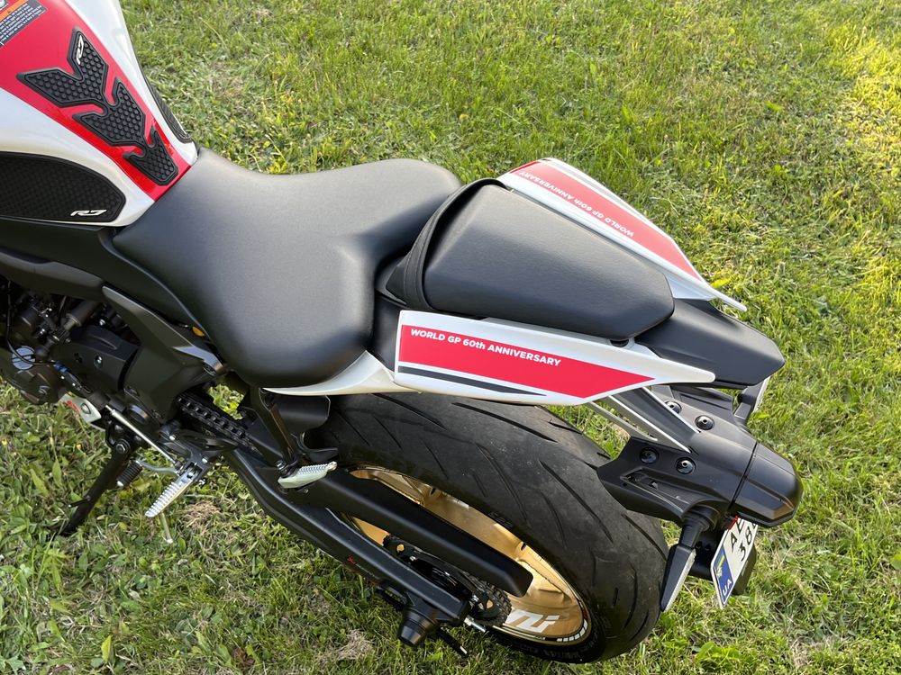 Спортбайк Yamaha YZF R7 2023 Akrapovic ямаха р7 мт-07 мт-09