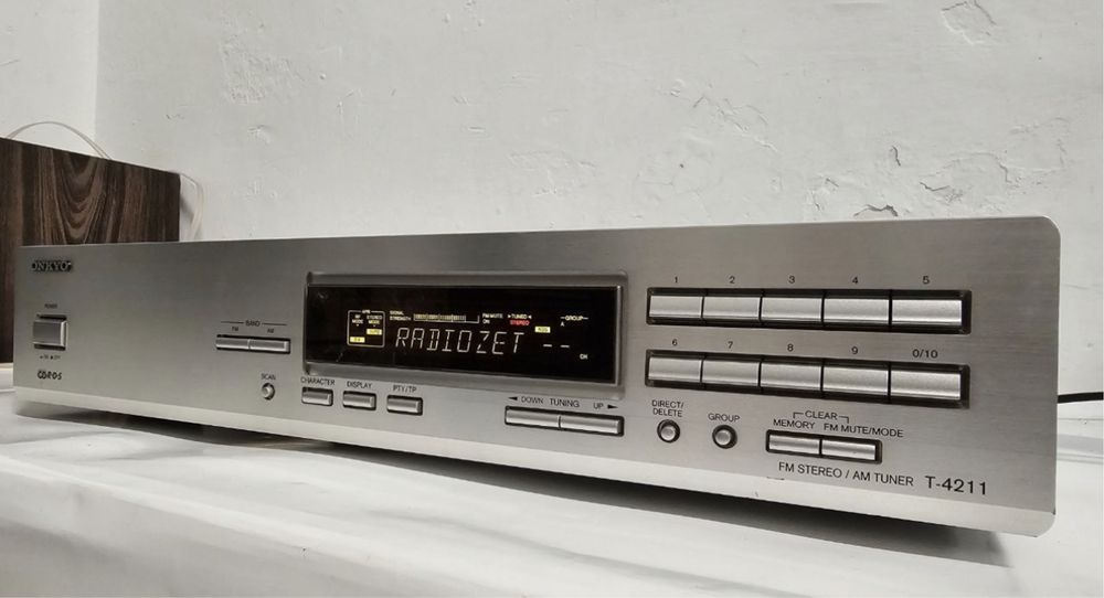 Am/Fm Tuner Onkyo T-4211