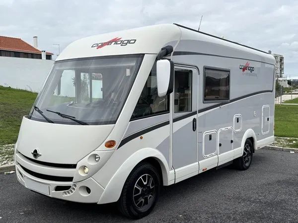 Carthago C-Compactline Cama transversal e cama basculante