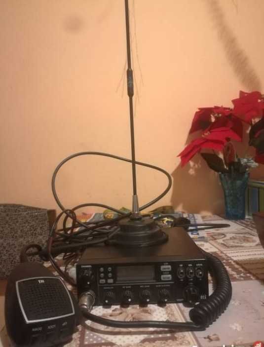 CB radio TTI TCB-880 + antena President Super Florida