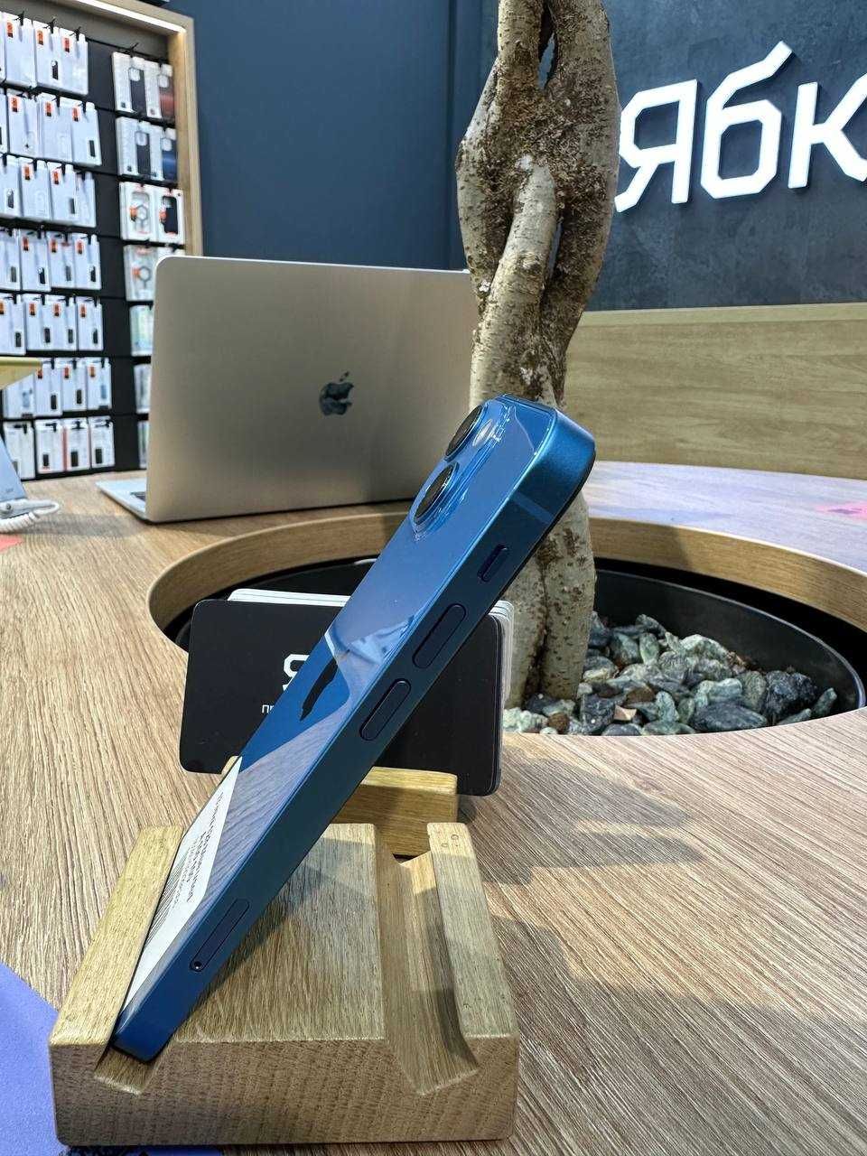 iPhone 13 mini 128 Blue  б/в у хорошому стані від Ябко