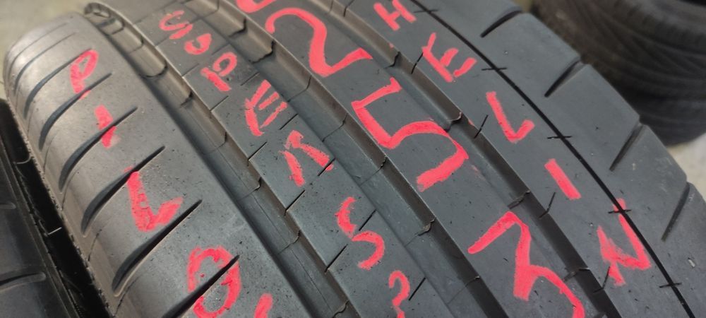Pneus 225/35/18 Michelin semi novos