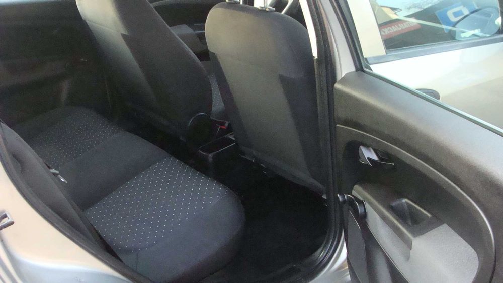 Grande PUNTO -Wspomaganie kierownicy -Klimatyzacja